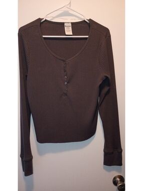 No Boundaries  Henley Long-Sleeve Top